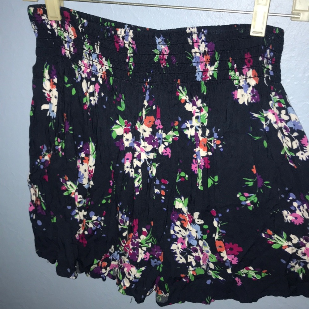 🌸flowery small Express skirt! 🌸